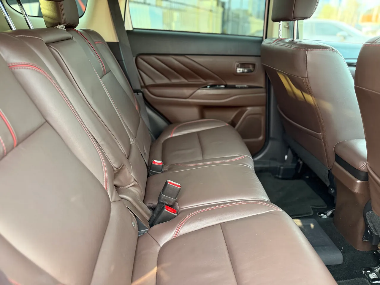 Mitsubishi Outlander - фото 8