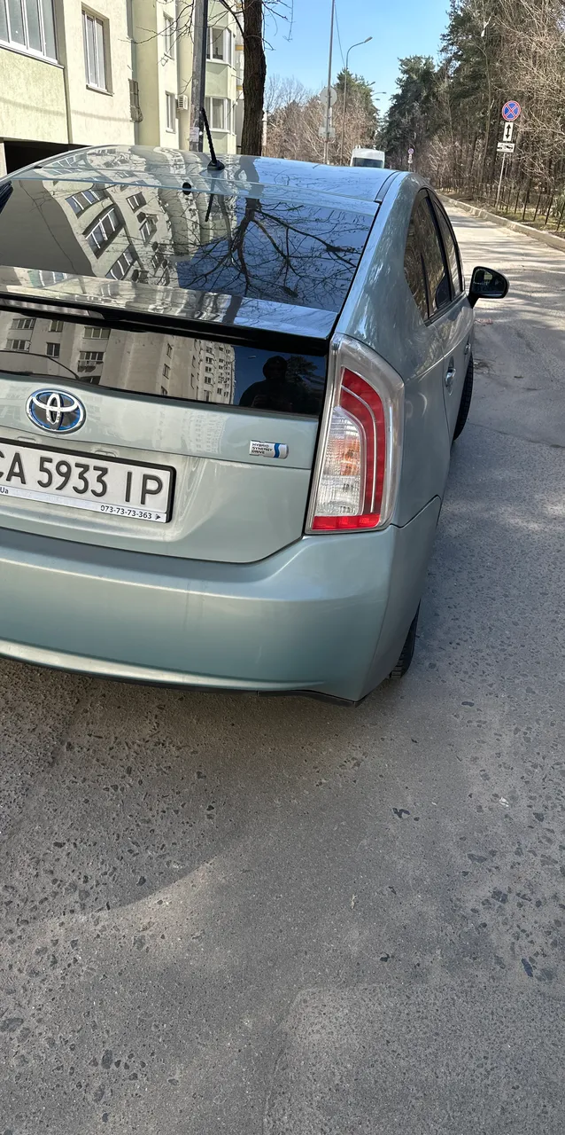 Toyota Prius - фото 3