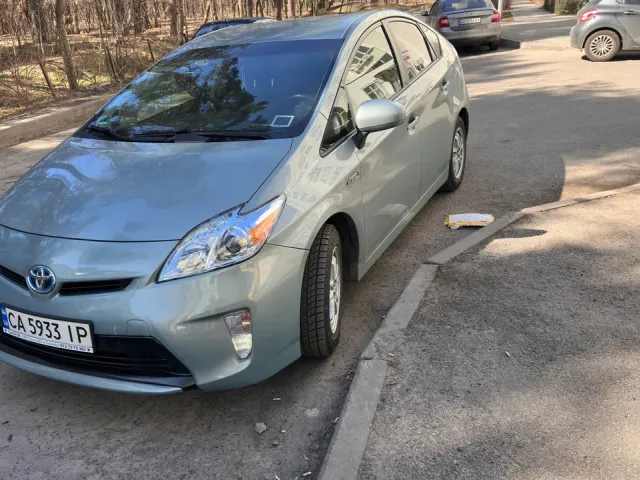 Toyota Prius - фото 1