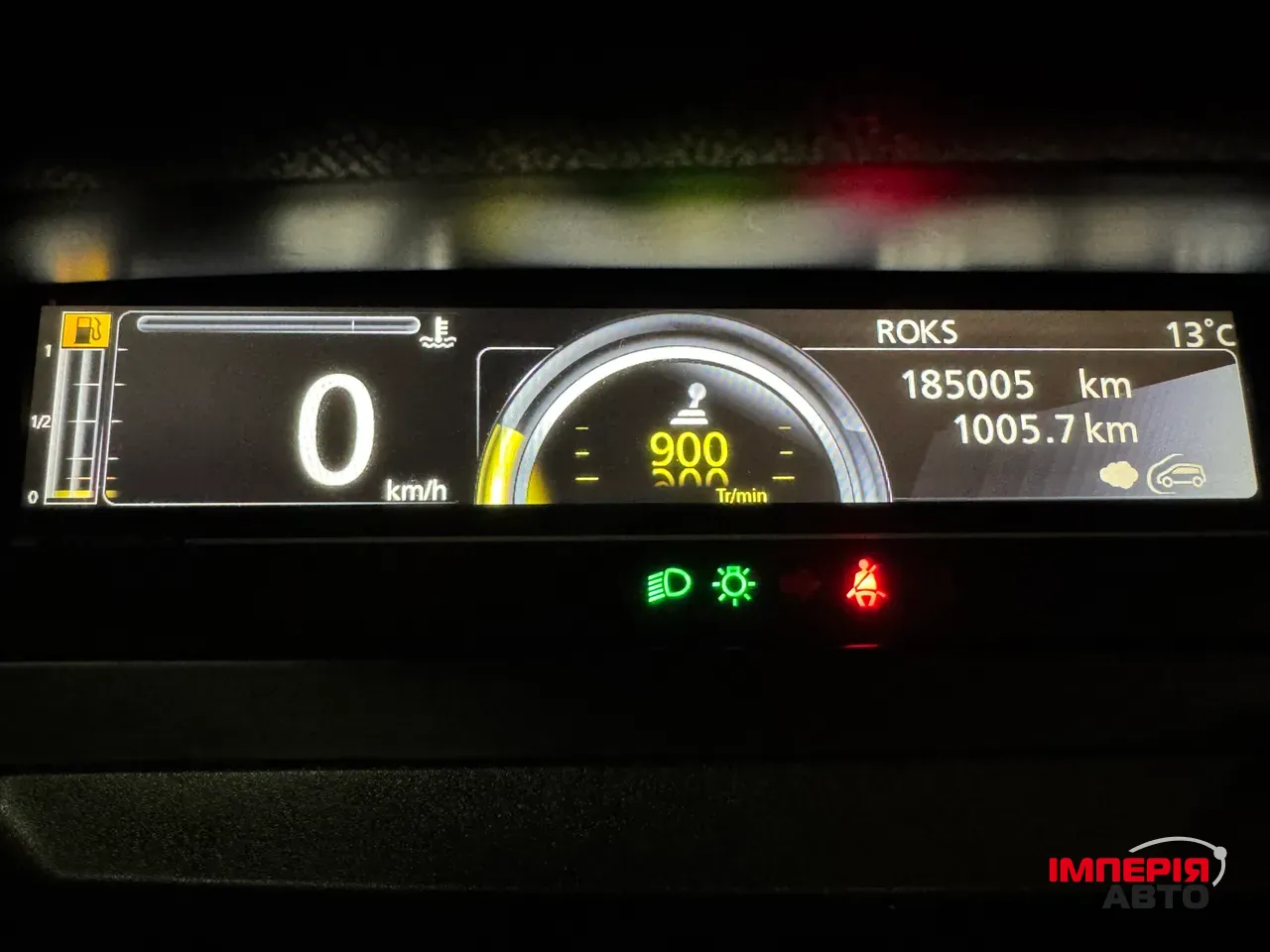 Renault Scenic - фото 10