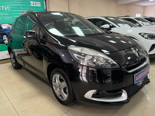 Renault Scenic - фото 5