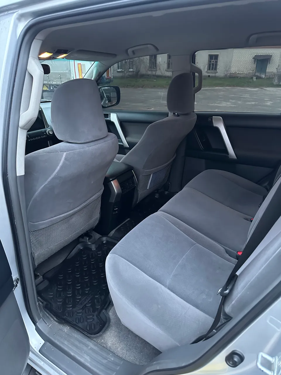 Toyota Land Cruiser Prado - фото 12