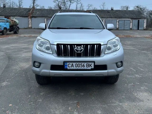 Toyota Land Cruiser Prado - фото 2