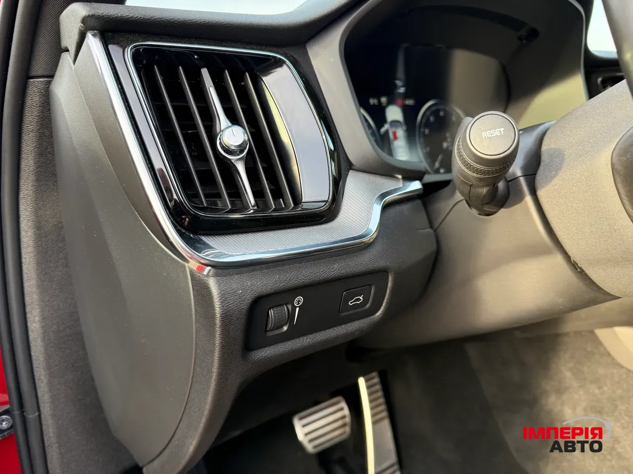 Volvo V60 - фото 35