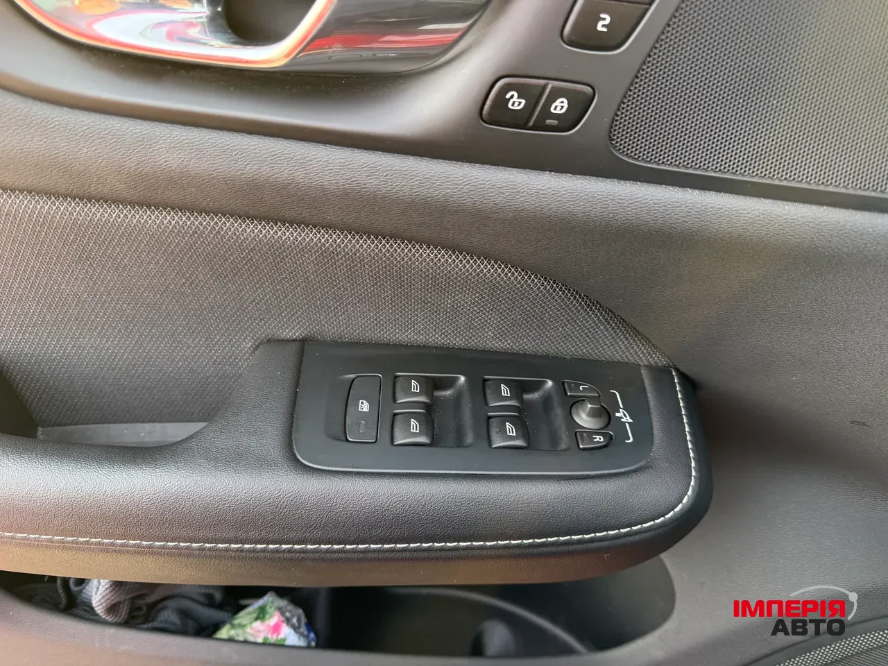 Volvo V60 - фото 36