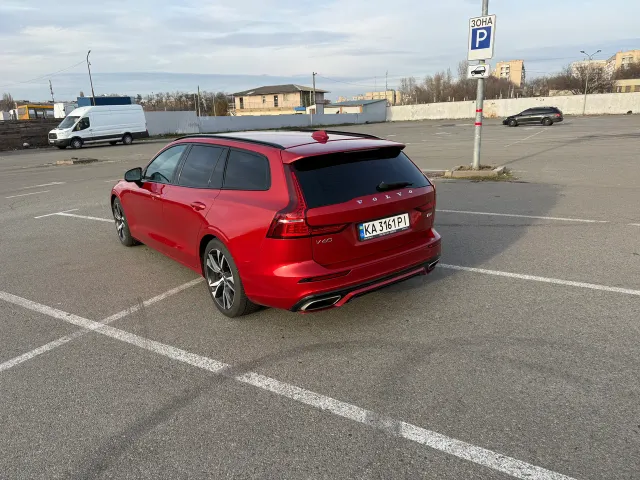 Volvo V60 - фото 5