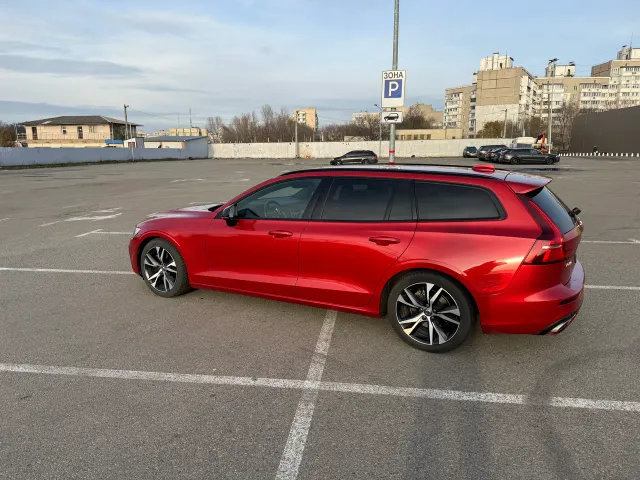 Volvo V60 - фото 4