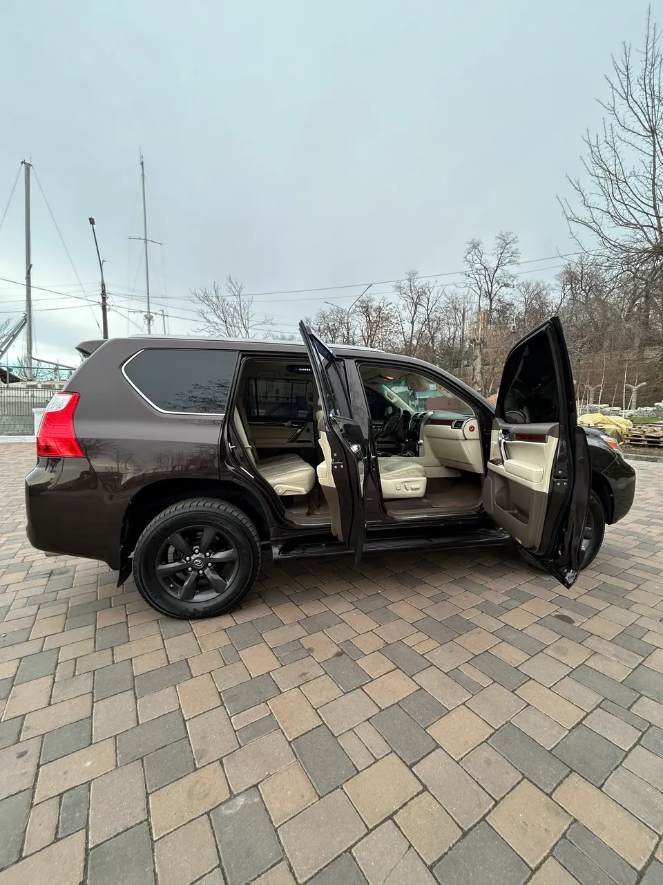 Lexus GX - фото 1