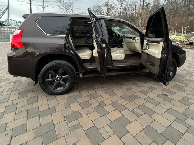 Lexus GX - фото 1