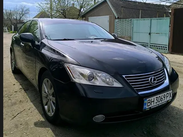 Lexus ES - фото 1