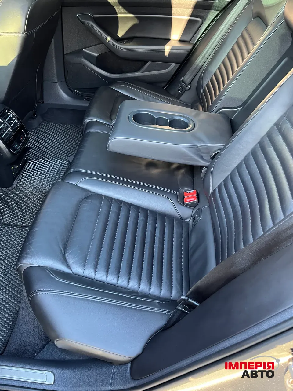 Volkswagen Passat - фото 3