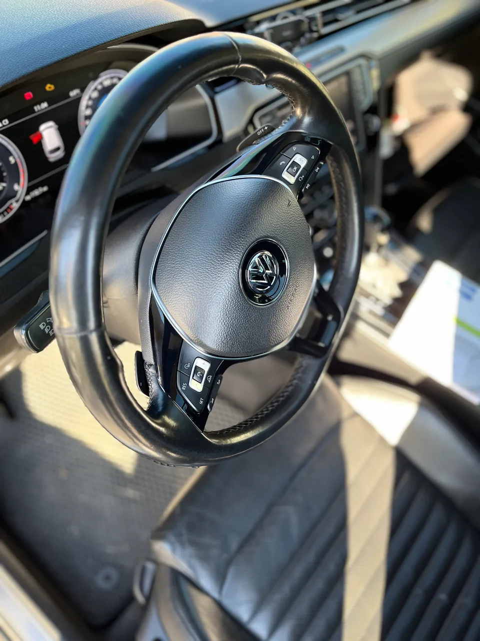 Volkswagen Passat - фото 6