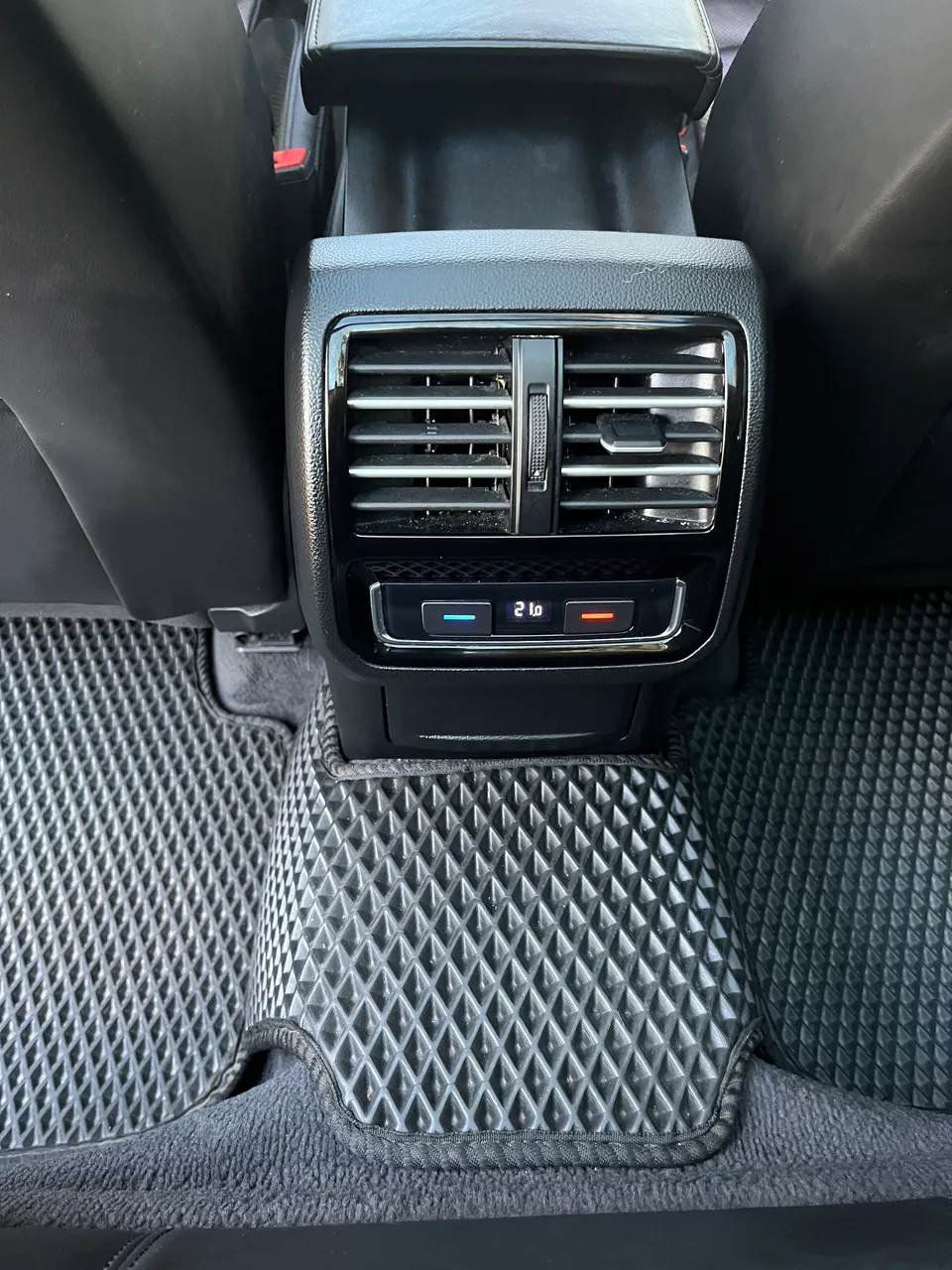 Volkswagen Passat - фото 14