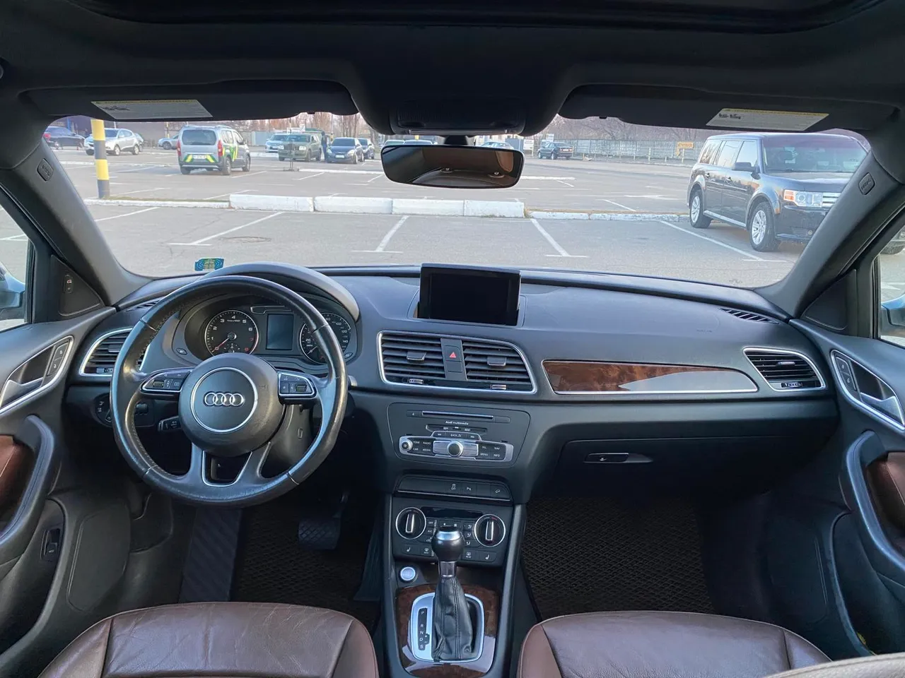 Audi Q3 - фото 17