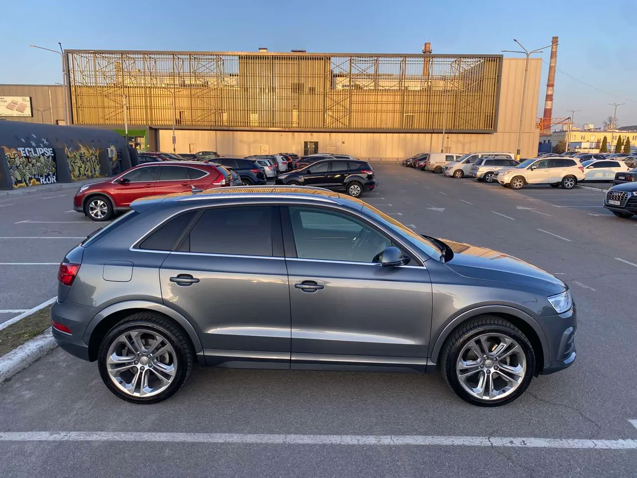 Audi Q3 - фото 2