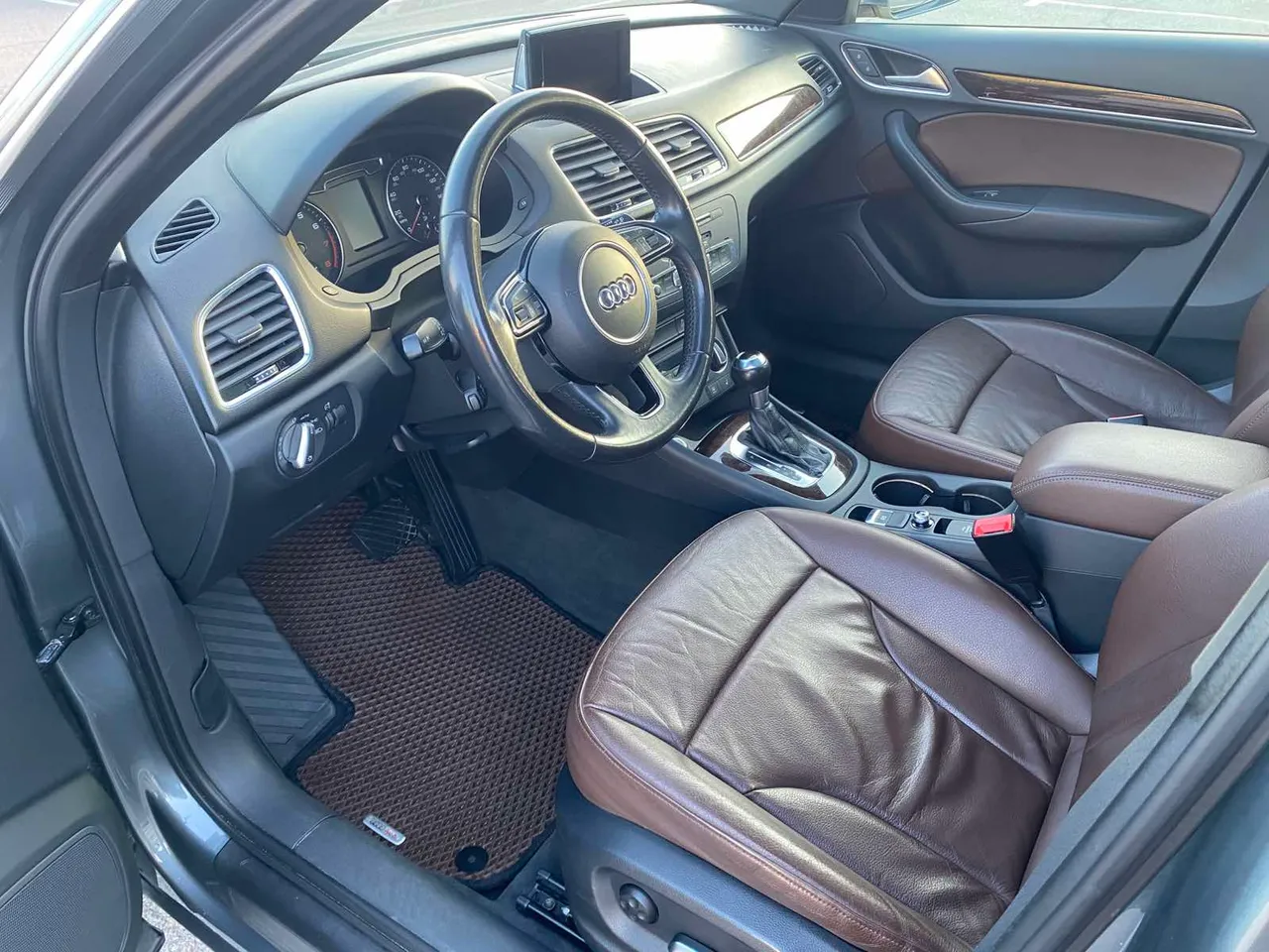 Audi Q3 - фото 19