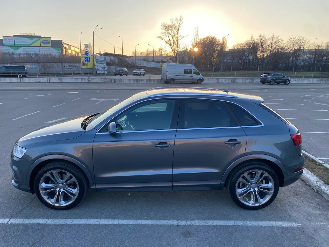 Audi Q3 - фото 3