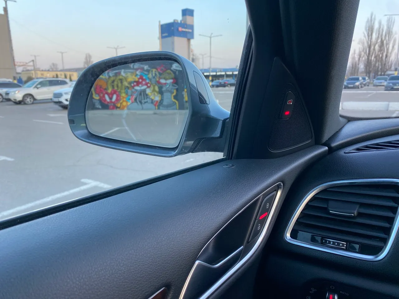 Audi Q3 - фото 23