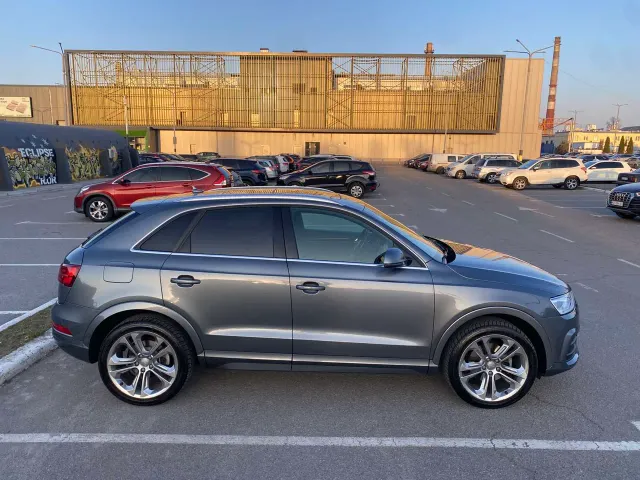 Audi Q3 - фото 2