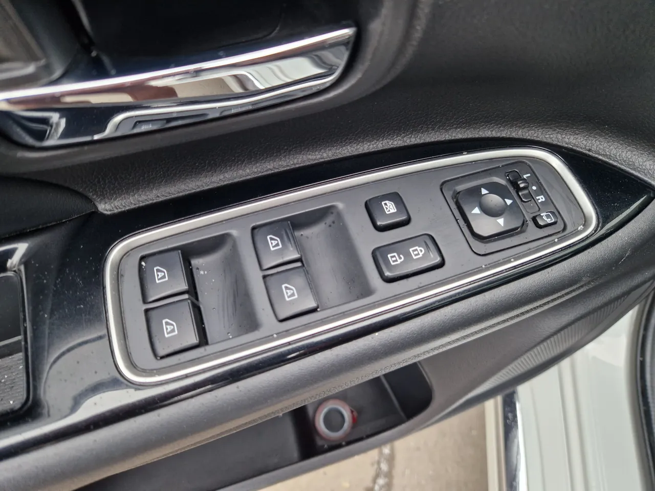 Mitsubishi Outlander - фото 28