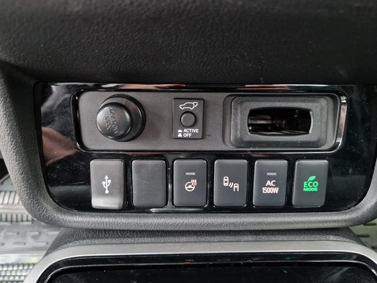 Mitsubishi Outlander - фото 25