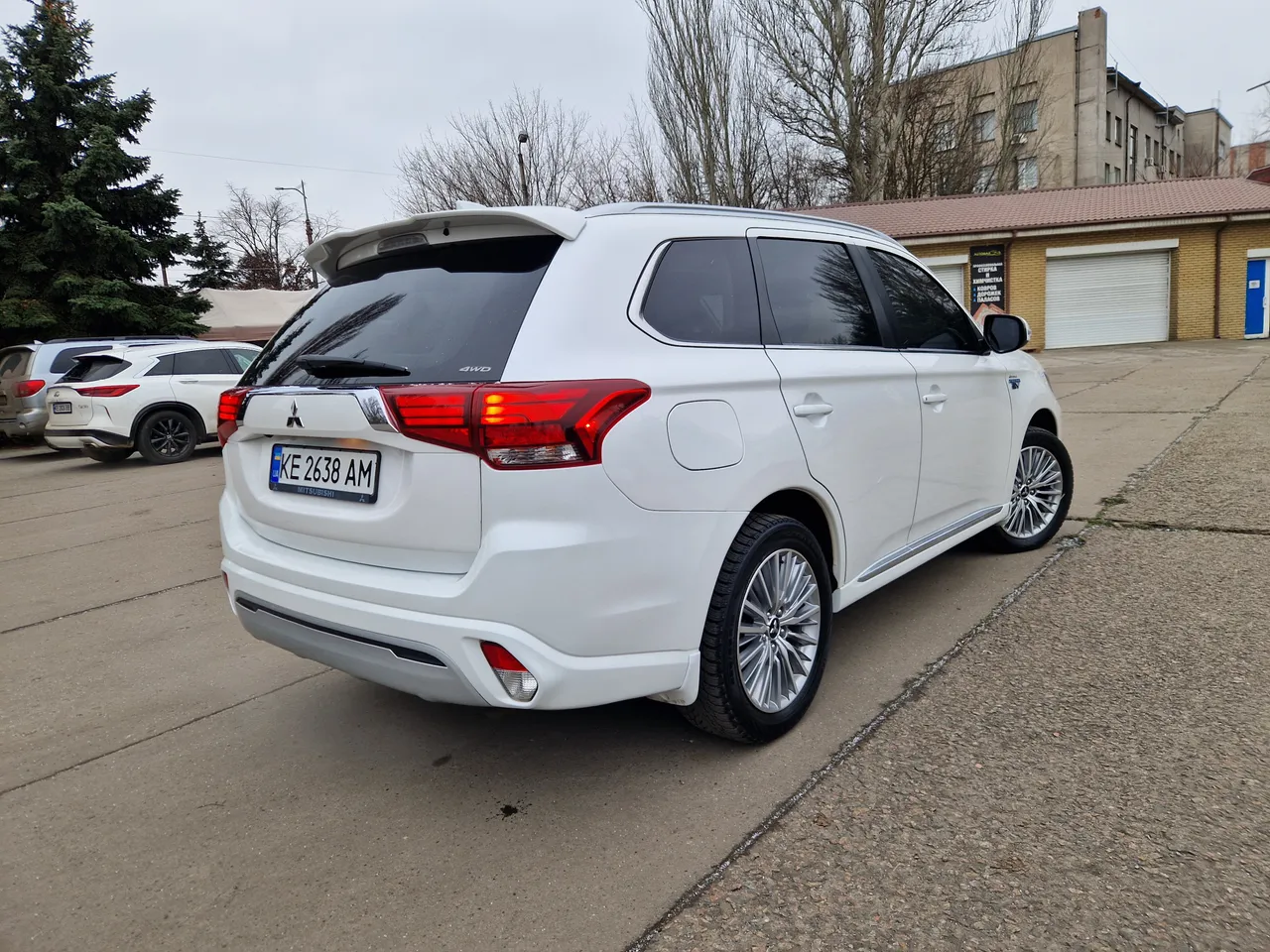 Mitsubishi Outlander - фото 4