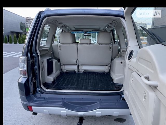Mitsubishi Pajero - фото 3