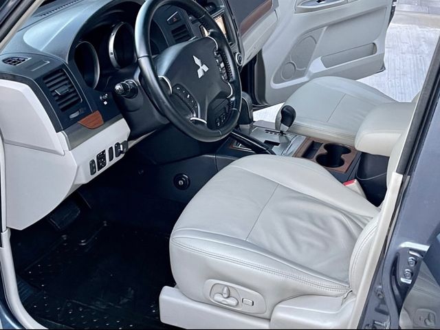 Mitsubishi Pajero - фото 5