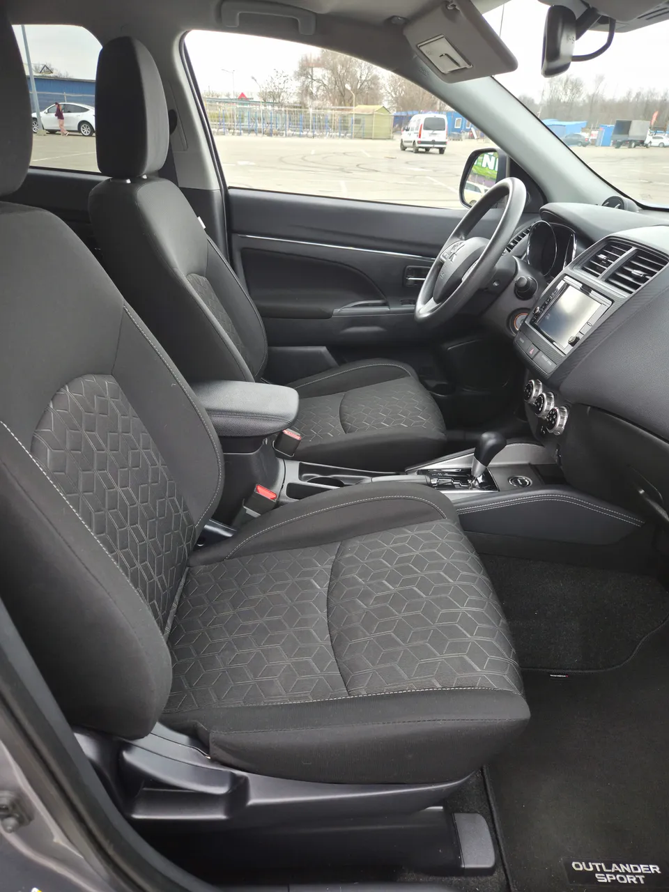 Mitsubishi Outlander Sport - фото 14