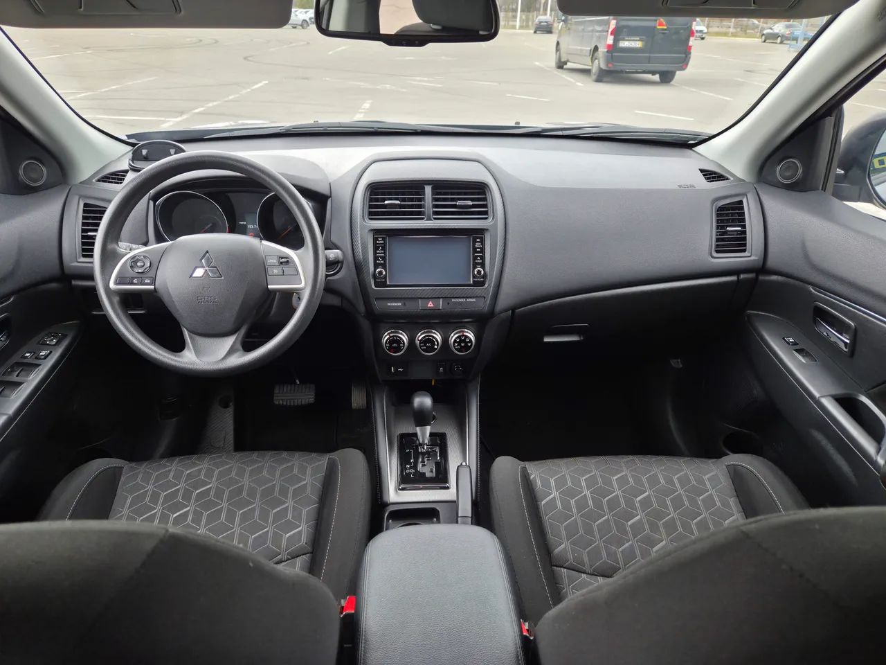 Mitsubishi Outlander Sport - фото 15