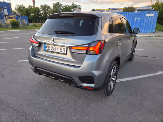 Mitsubishi Outlander Sport - фото 5