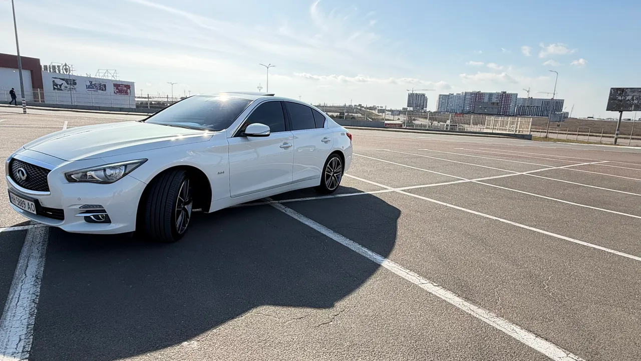 Infiniti Q50 - фото 2