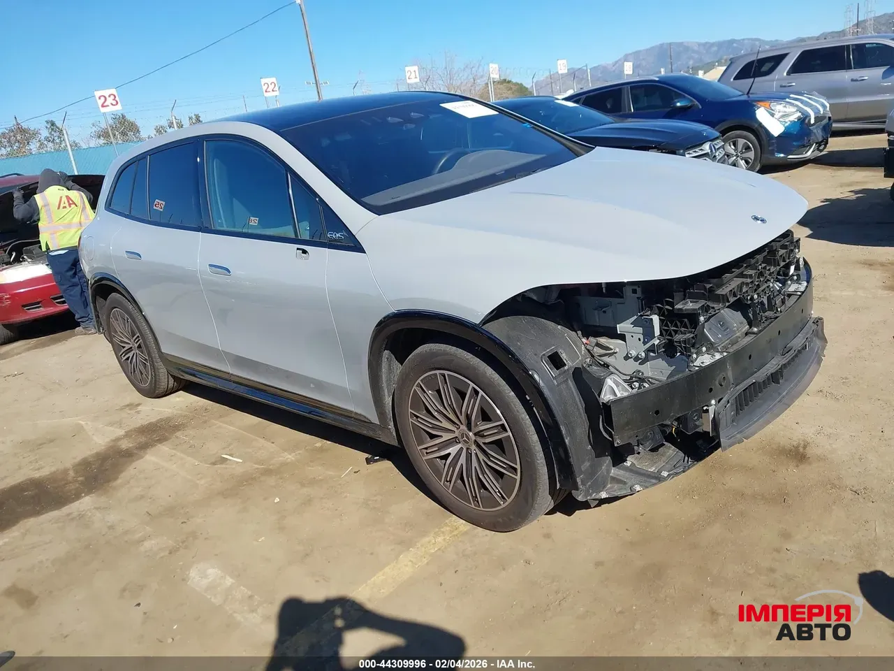 Mercedes-Benz EQS SUV - фото 1