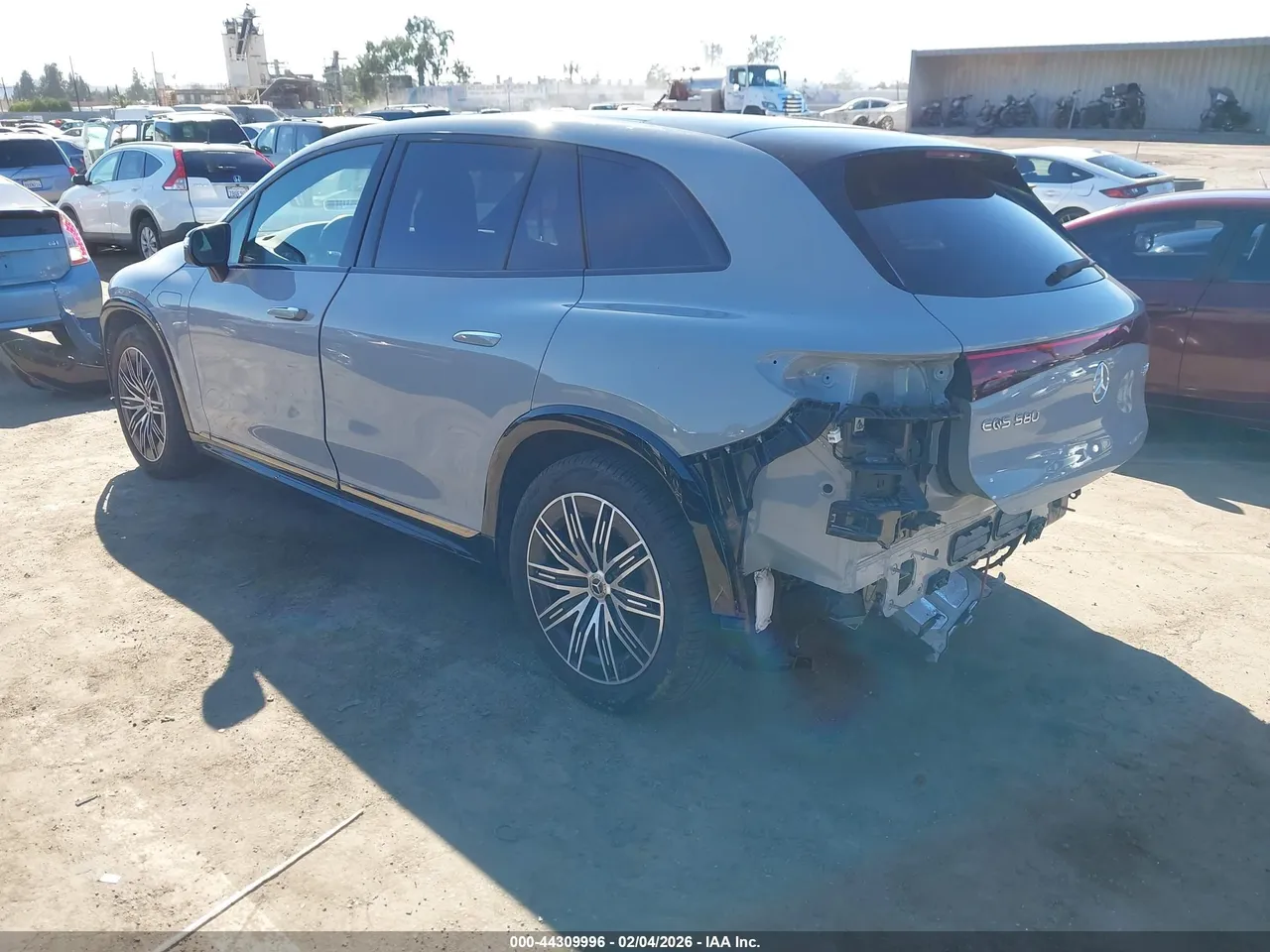 Mercedes-Benz EQS SUV - фото 4