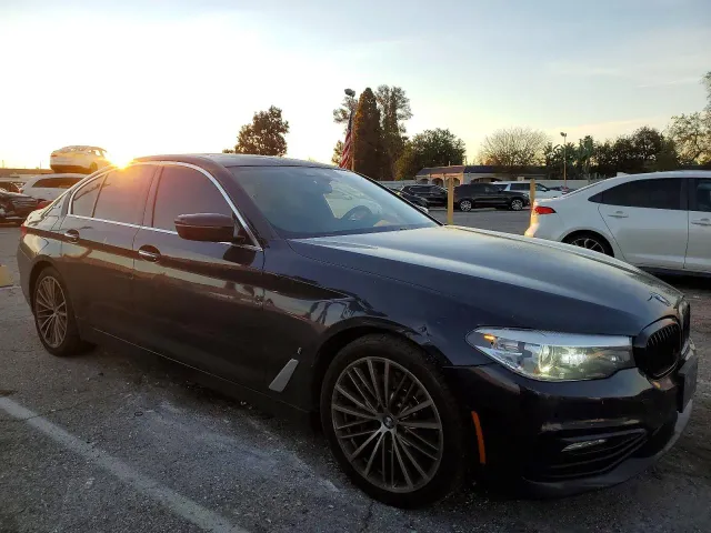 BMW 5 серії - фото 1