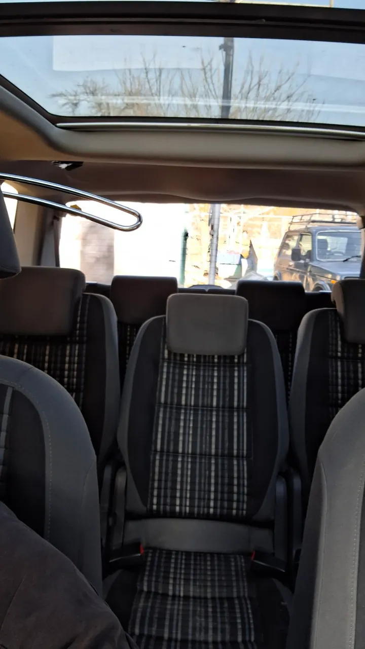 Volkswagen Touran - фото 8