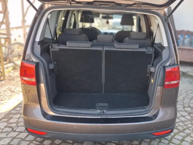 Volkswagen Touran - фото 5