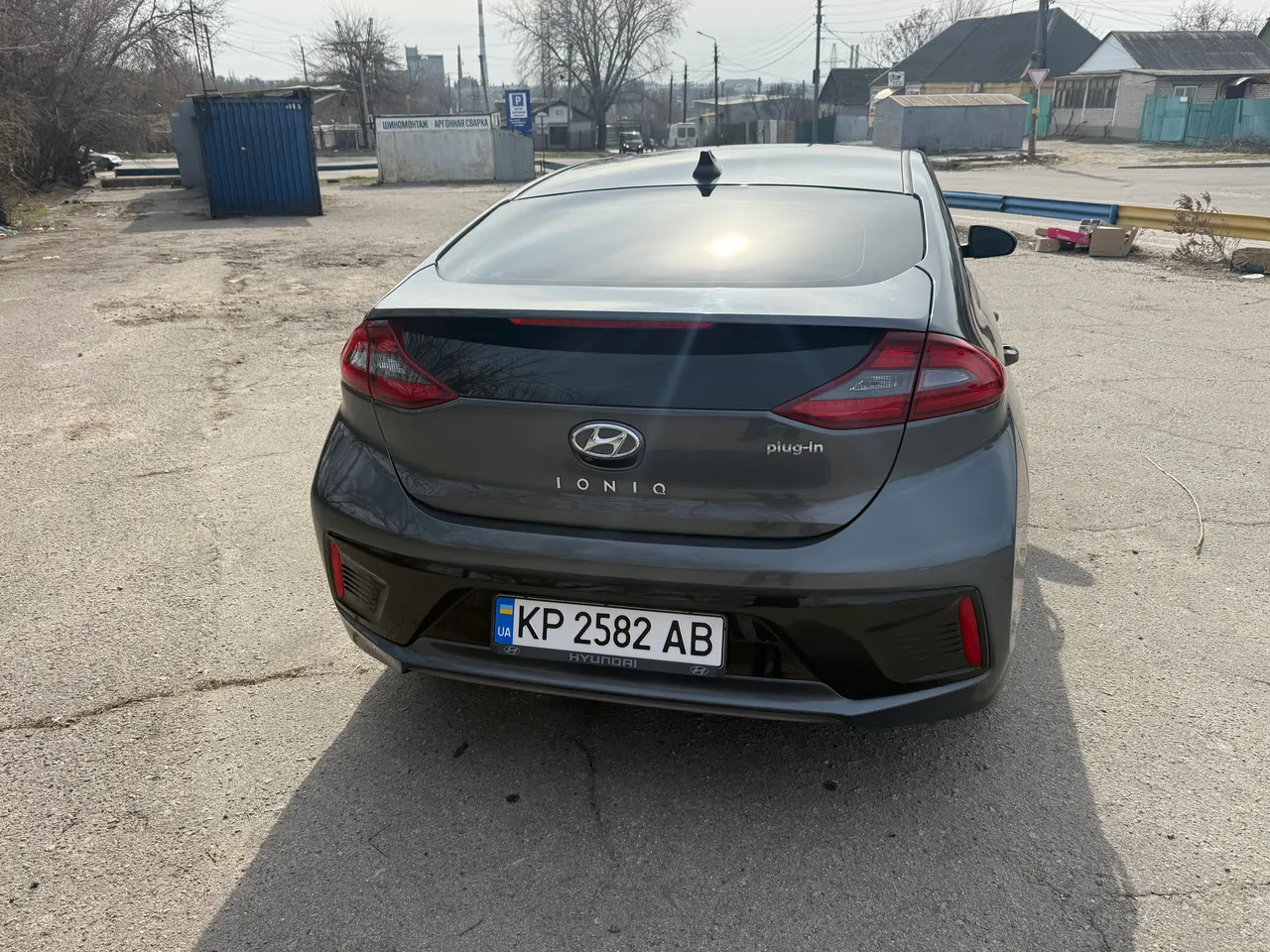 Hyundai IONIQ - фото 9