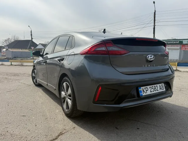 Hyundai IONIQ - фото 2