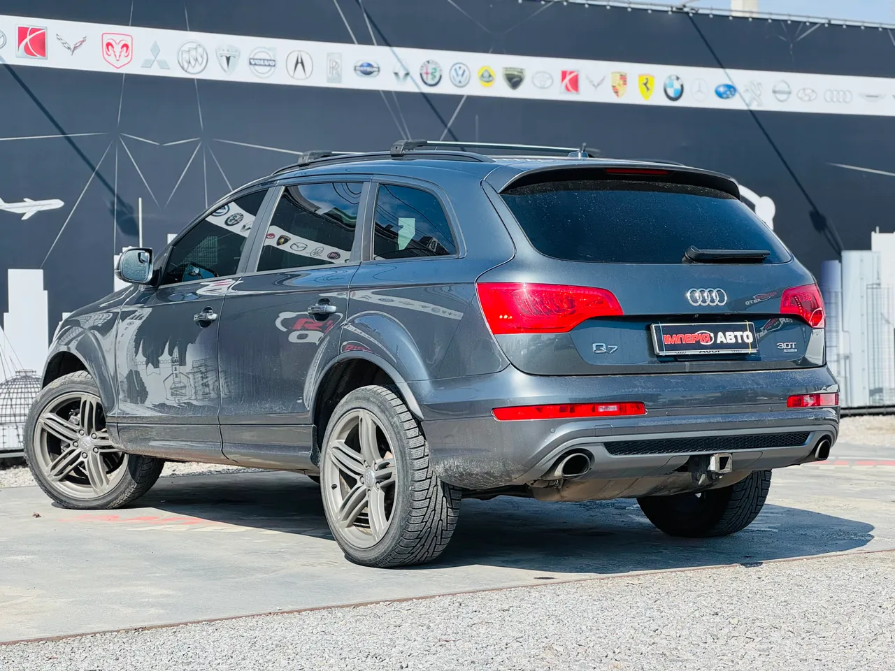 Audi Q7 - фото 5