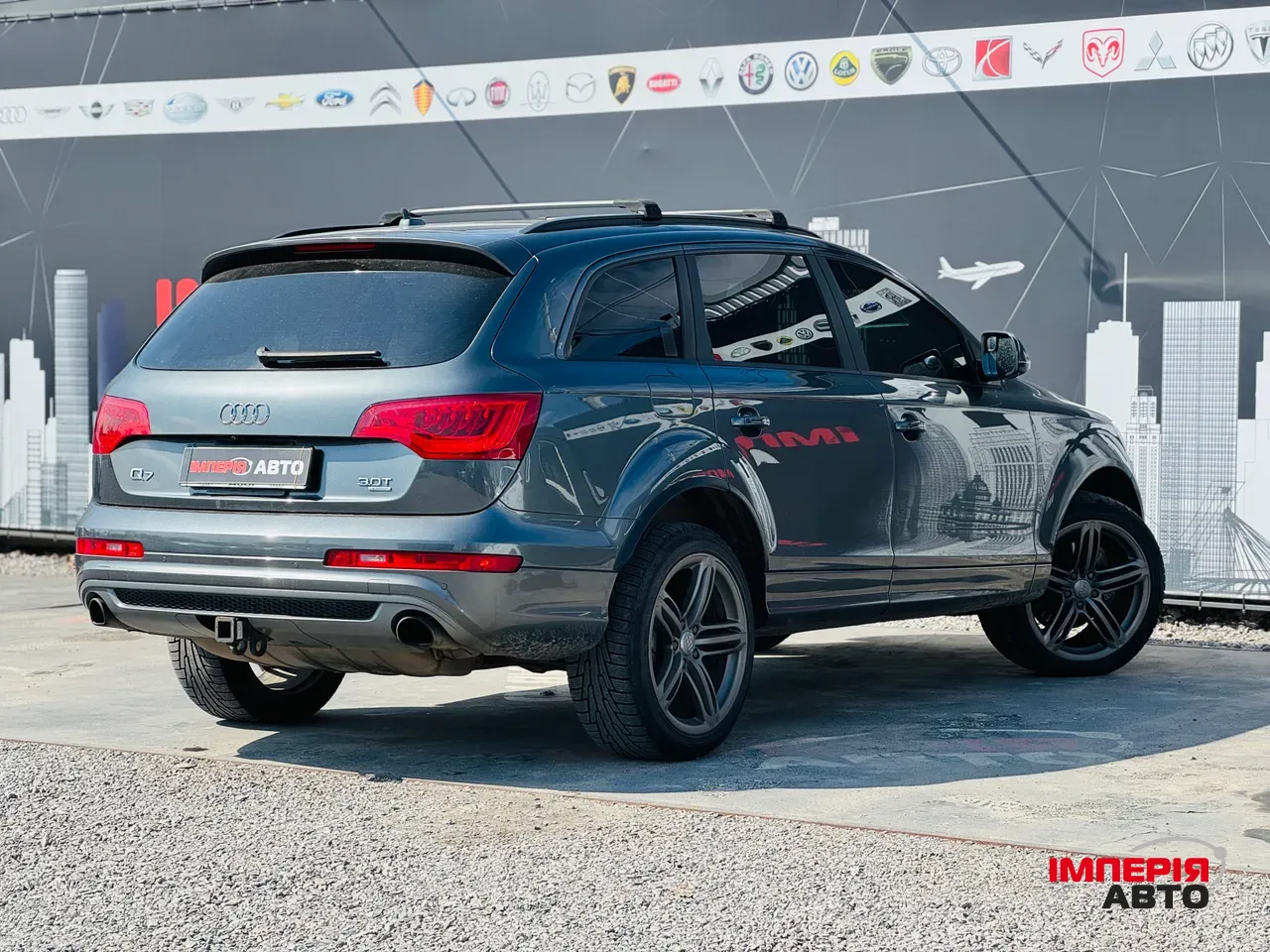 Audi Q7 - фото 6