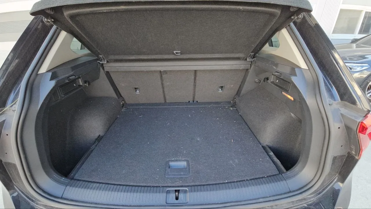 Volkswagen Tiguan - фото 11
