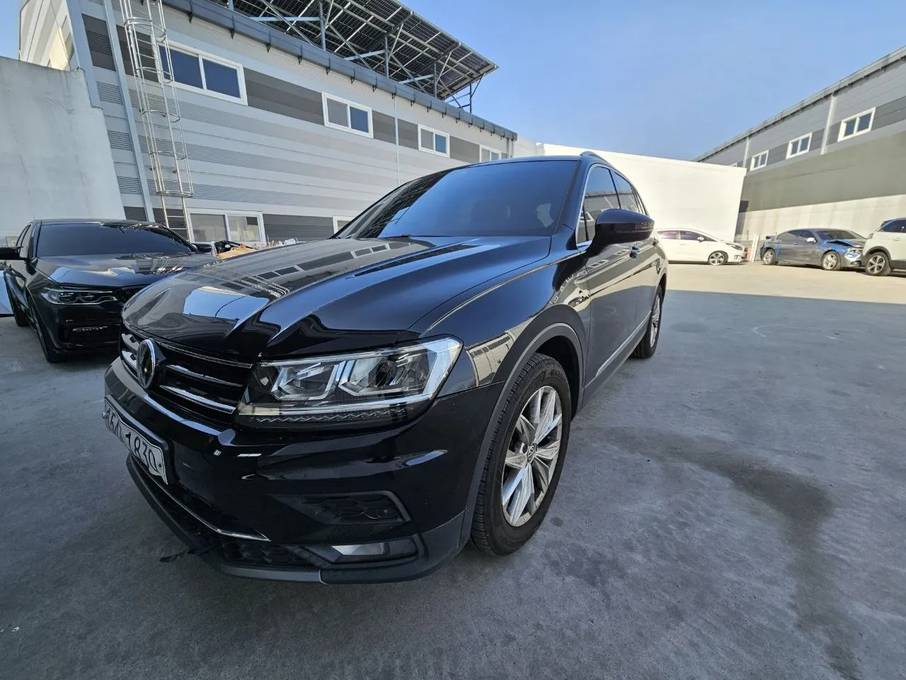 Volkswagen Tiguan - фото 3