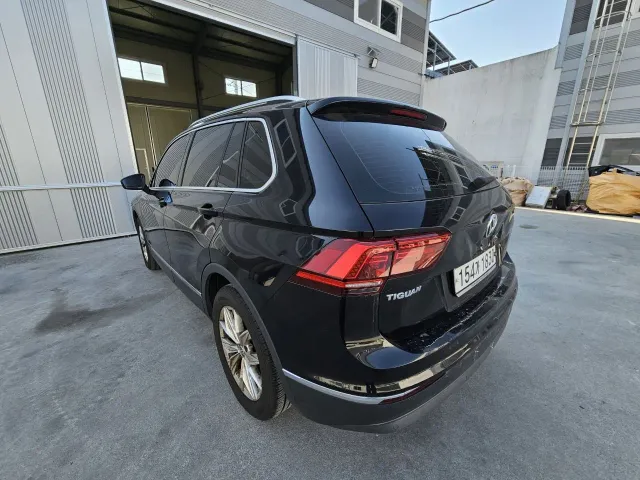 Volkswagen Tiguan - фото 5