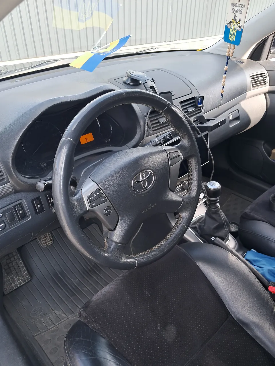 Toyota Avensis - фото 18