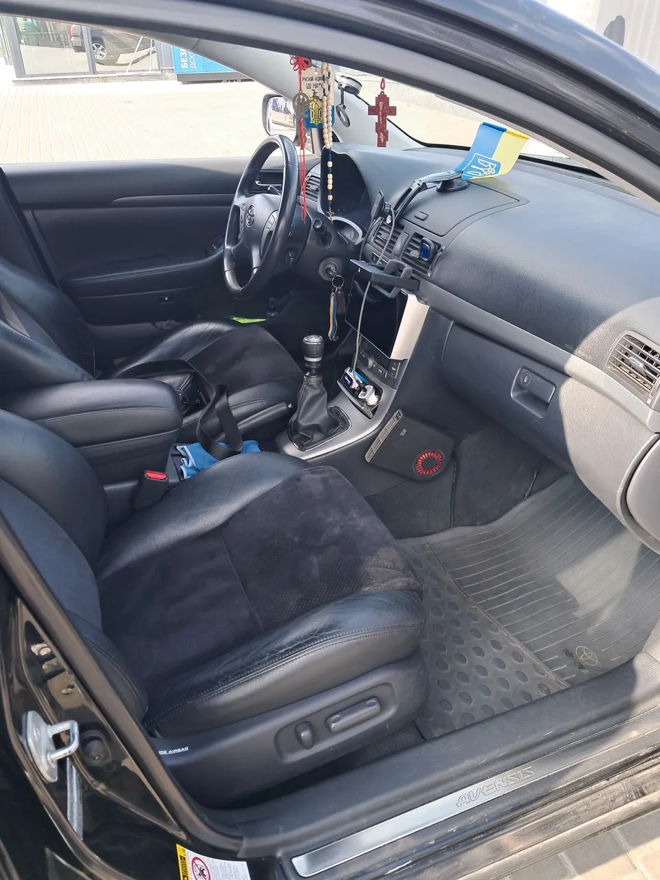 Toyota Avensis - фото 16