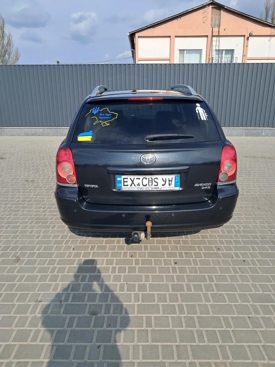 Toyota Avensis - фото 2