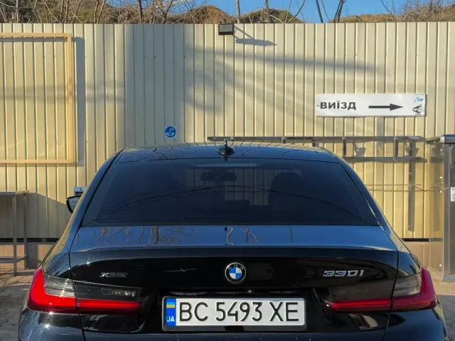 BMW 3 серії - фото 1