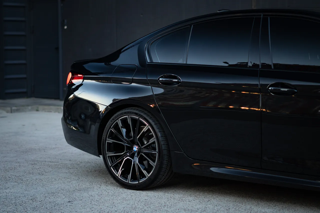 BMW 5 серії - фото 3