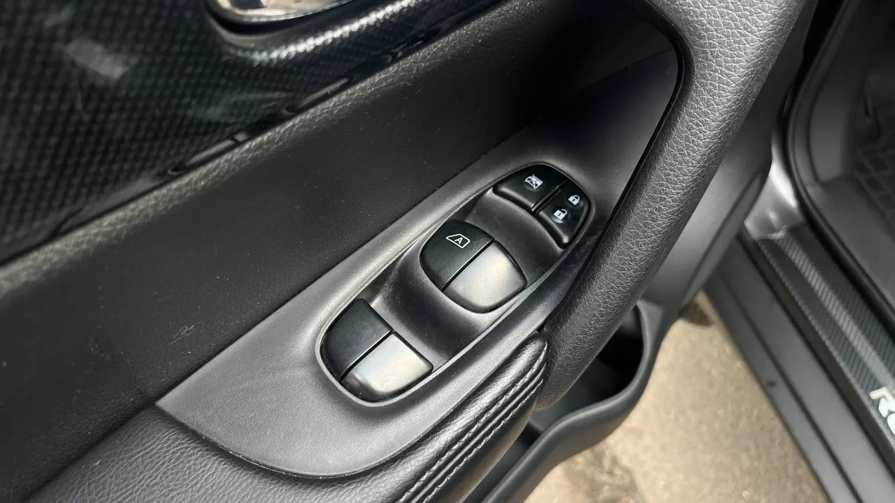 Nissan Rogue - фото 19